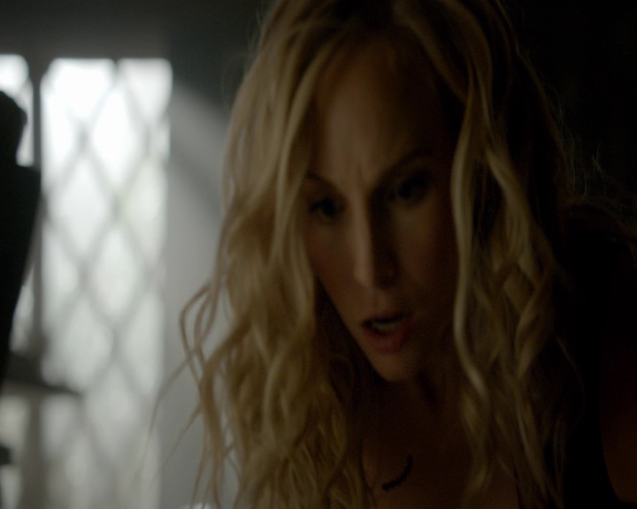 VampireDiaries-dot-nl_VVampireDiaries-dot-nl_VampireDiaries-8x07TheNextTimeIHurtSomebodyItCouldBeYou0682.jpg