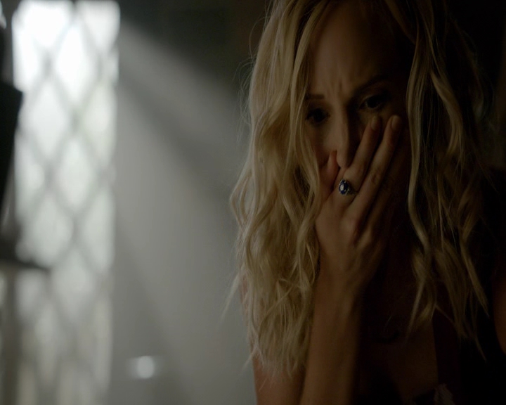 VampireDiaries-dot-nl_VVampireDiaries-dot-nl_VampireDiaries-8x07TheNextTimeIHurtSomebodyItCouldBeYou0685.jpg