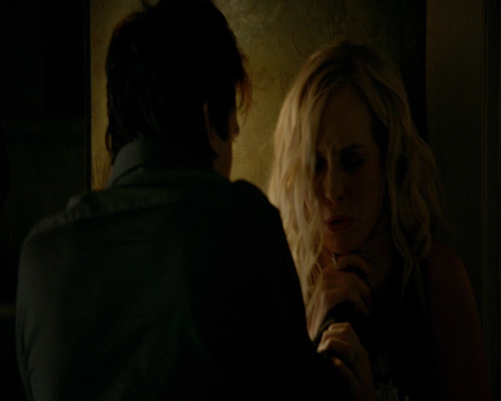 VampireDiaries-dot-nl_VVampireDiaries-dot-nl_VampireDiaries-8x07TheNextTimeIHurtSomebodyItCouldBeYou0698.jpg