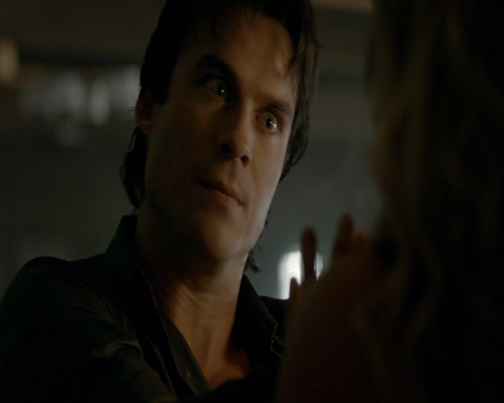 VampireDiaries-dot-nl_VVampireDiaries-dot-nl_VampireDiaries-8x07TheNextTimeIHurtSomebodyItCouldBeYou0700.jpg