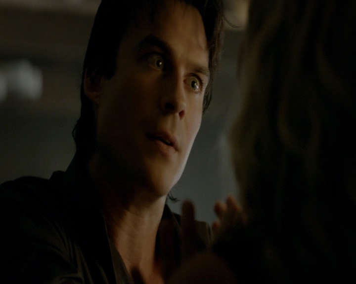 VampireDiaries-dot-nl_VVampireDiaries-dot-nl_VampireDiaries-8x07TheNextTimeIHurtSomebodyItCouldBeYou0706.jpg