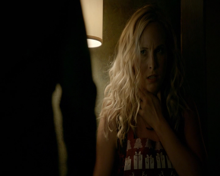 VampireDiaries-dot-nl_VVampireDiaries-dot-nl_VampireDiaries-8x07TheNextTimeIHurtSomebodyItCouldBeYou0714.jpg