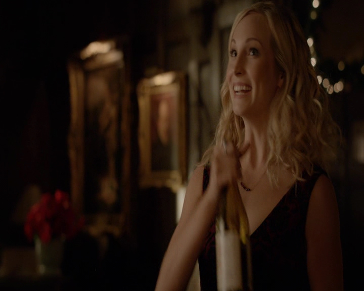 VampireDiaries-dot-nl_VVampireDiaries-dot-nl_VampireDiaries-8x07TheNextTimeIHurtSomebodyItCouldBeYou0785.jpg