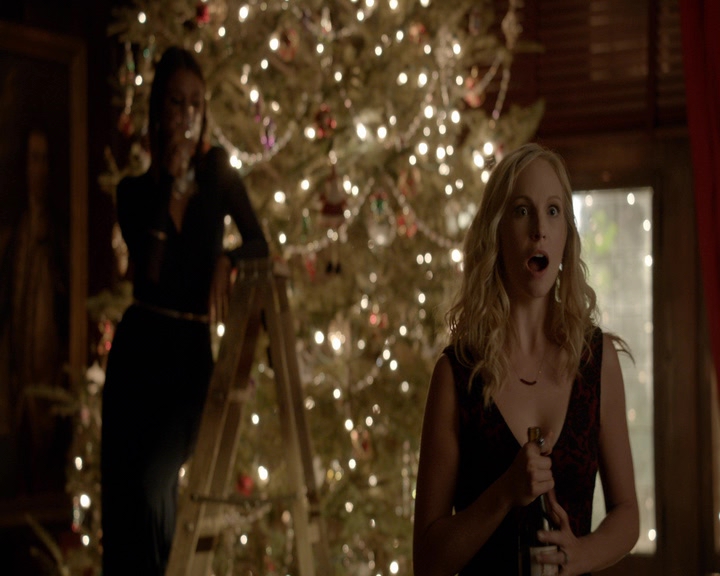 VampireDiaries-dot-nl_VVampireDiaries-dot-nl_VampireDiaries-8x07TheNextTimeIHurtSomebodyItCouldBeYou0790.jpg