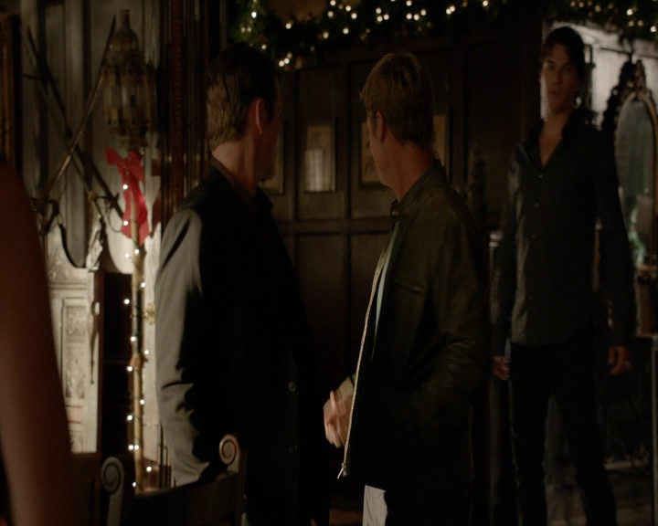 VampireDiaries-dot-nl_VVampireDiaries-dot-nl_VampireDiaries-8x07TheNextTimeIHurtSomebodyItCouldBeYou0800.jpg