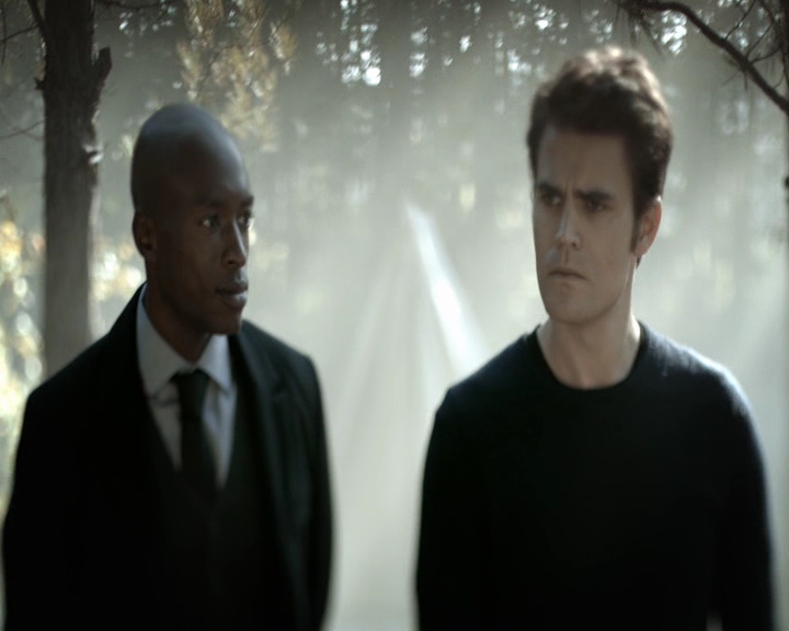 VampireDiaries-dot-nl_VVampireDiaries-dot-nl_VampireDiaries-8x07TheNextTimeIHurtSomebodyItCouldBeYou0817.jpg