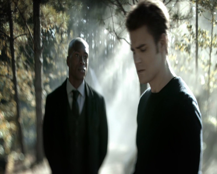 VampireDiaries-dot-nl_VVampireDiaries-dot-nl_VampireDiaries-8x07TheNextTimeIHurtSomebodyItCouldBeYou0828.jpg