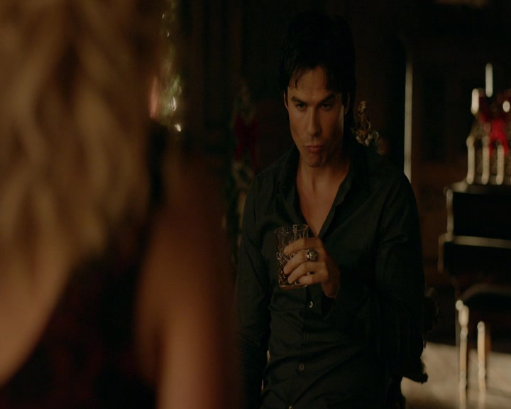 VampireDiaries-dot-nl_VVampireDiaries-dot-nl_VampireDiaries-8x07TheNextTimeIHurtSomebodyItCouldBeYou0918.jpg