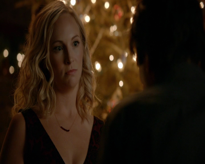 VampireDiaries-dot-nl_VVampireDiaries-dot-nl_VampireDiaries-8x07TheNextTimeIHurtSomebodyItCouldBeYou0921.jpg