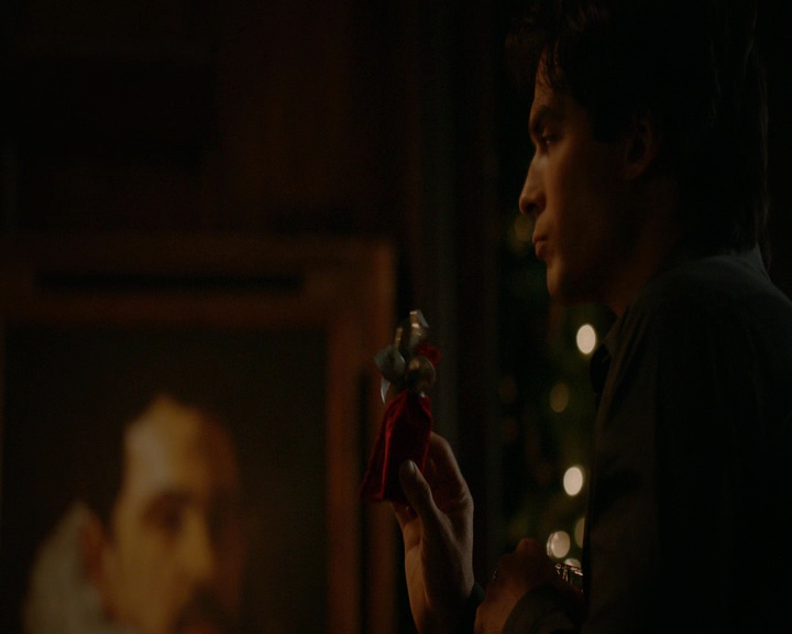 VampireDiaries-dot-nl_VVampireDiaries-dot-nl_VampireDiaries-8x07TheNextTimeIHurtSomebodyItCouldBeYou0930.jpg