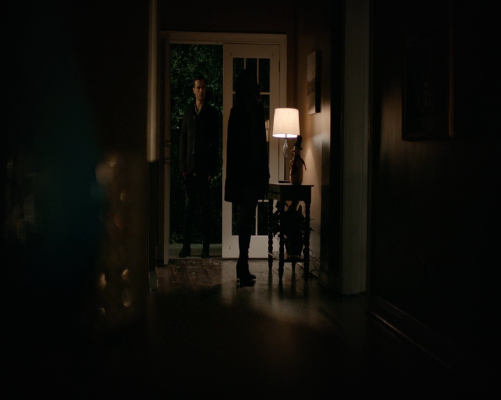 VampireDiaries-dot-nl_VVampireDiaries-dot-nl_VampireDiaries-8x07TheNextTimeIHurtSomebodyItCouldBeYou0993.jpg