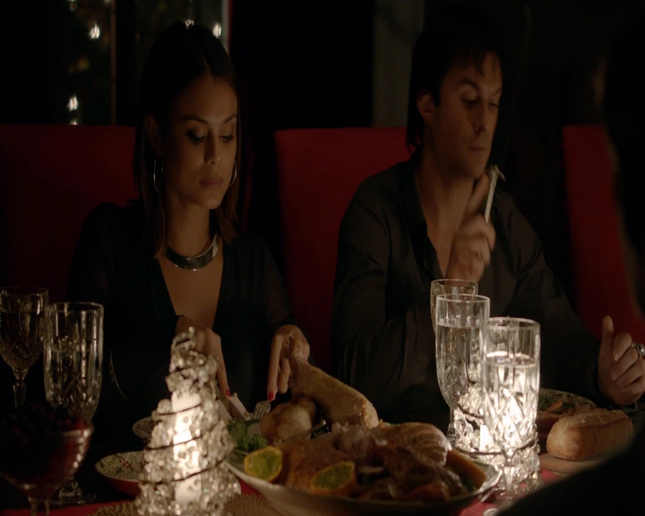 VampireDiaries-dot-nl_VVampireDiaries-dot-nl_VampireDiaries-8x07TheNextTimeIHurtSomebodyItCouldBeYou1072.jpg