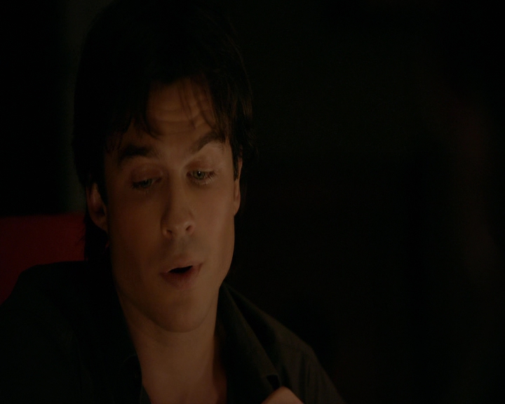 VampireDiaries-dot-nl_VVampireDiaries-dot-nl_VampireDiaries-8x07TheNextTimeIHurtSomebodyItCouldBeYou1100.jpg