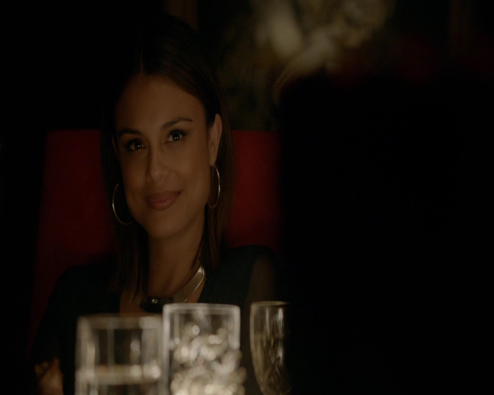 VampireDiaries-dot-nl_VVampireDiaries-dot-nl_VampireDiaries-8x07TheNextTimeIHurtSomebodyItCouldBeYou1128.jpg