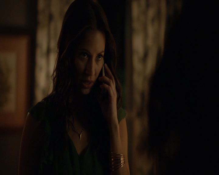 VampireDiaries-dot-nl_VVampireDiaries-dot-nl_VampireDiaries-8x07TheNextTimeIHurtSomebodyItCouldBeYou1133.jpg