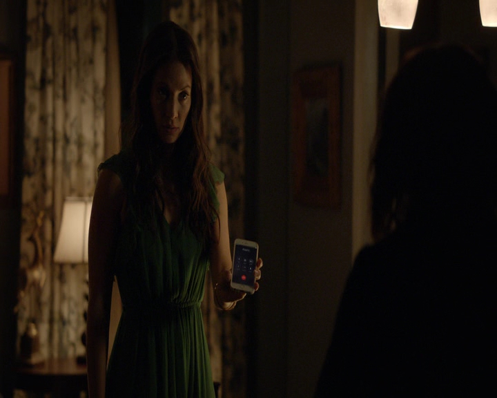 VampireDiaries-dot-nl_VVampireDiaries-dot-nl_VampireDiaries-8x07TheNextTimeIHurtSomebodyItCouldBeYou1136.jpg