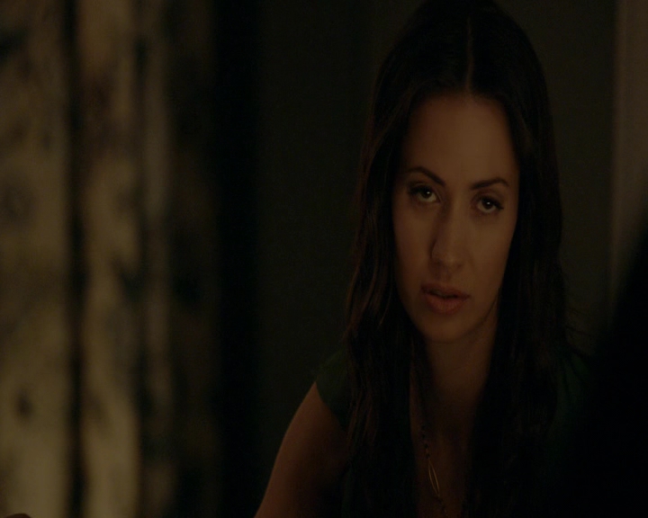 VampireDiaries-dot-nl_VVampireDiaries-dot-nl_VampireDiaries-8x07TheNextTimeIHurtSomebodyItCouldBeYou1195.jpg