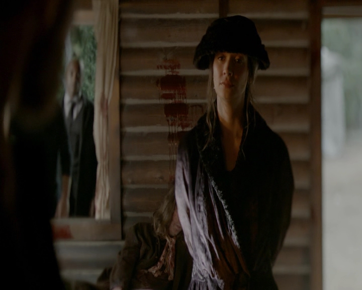 VampireDiaries-dot-nl_VVampireDiaries-dot-nl_VampireDiaries-8x07TheNextTimeIHurtSomebodyItCouldBeYou1278.jpg