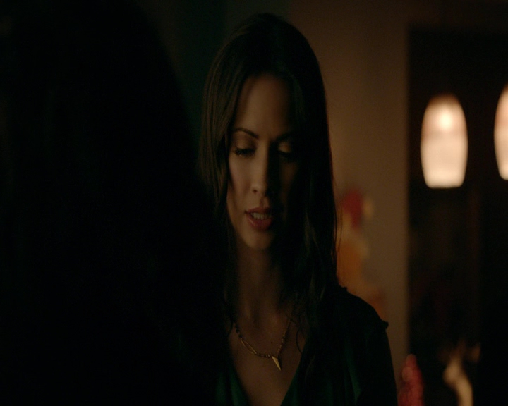 VampireDiaries-dot-nl_VVampireDiaries-dot-nl_VampireDiaries-8x07TheNextTimeIHurtSomebodyItCouldBeYou1309.jpg