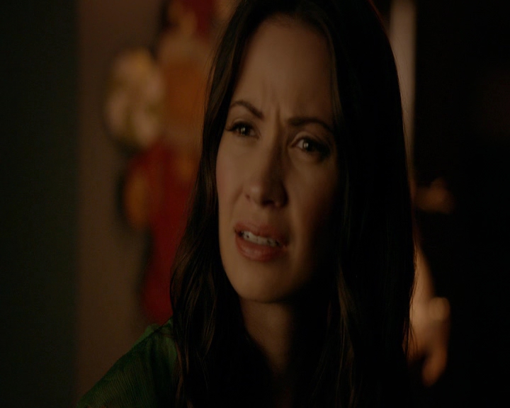 VampireDiaries-dot-nl_VVampireDiaries-dot-nl_VampireDiaries-8x07TheNextTimeIHurtSomebodyItCouldBeYou1324.jpg