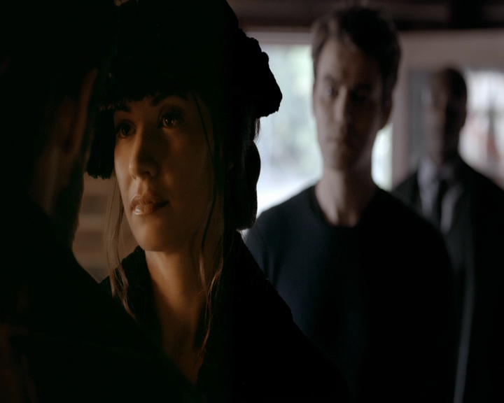 VampireDiaries-dot-nl_VVampireDiaries-dot-nl_VampireDiaries-8x07TheNextTimeIHurtSomebodyItCouldBeYou1364.jpg