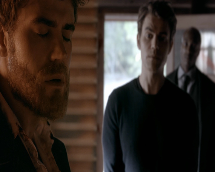 VampireDiaries-dot-nl_VVampireDiaries-dot-nl_VampireDiaries-8x07TheNextTimeIHurtSomebodyItCouldBeYou1378.jpg