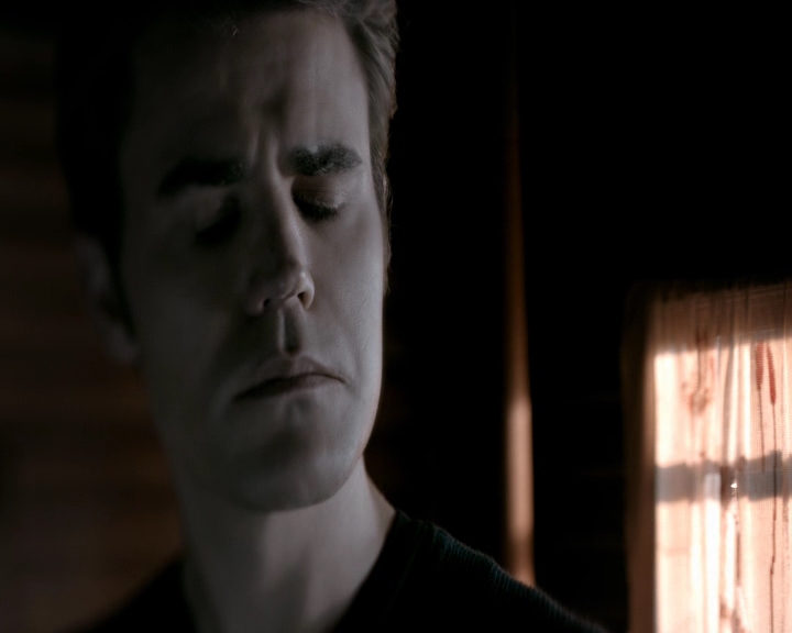 VampireDiaries-dot-nl_VVampireDiaries-dot-nl_VampireDiaries-8x07TheNextTimeIHurtSomebodyItCouldBeYou1440.jpg