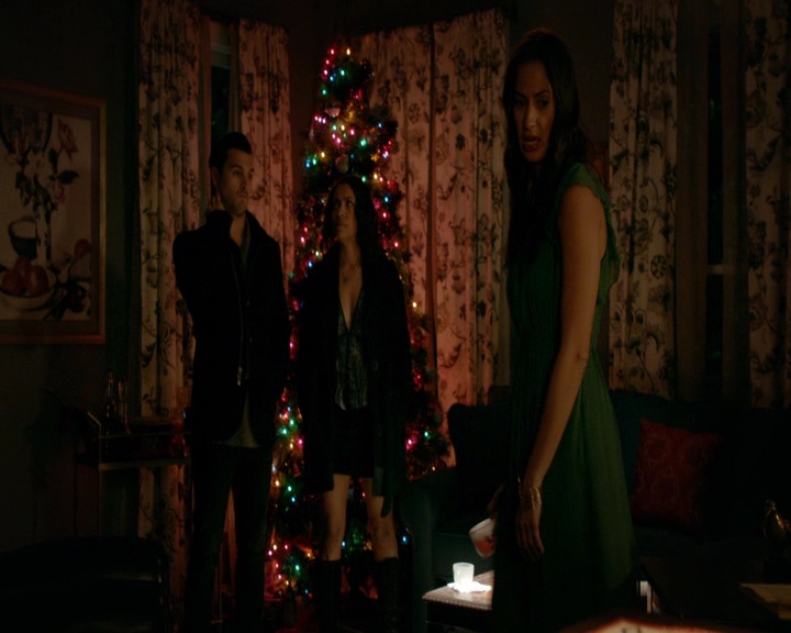 VampireDiaries-dot-nl_VVampireDiaries-dot-nl_VampireDiaries-8x07TheNextTimeIHurtSomebodyItCouldBeYou1457.jpg