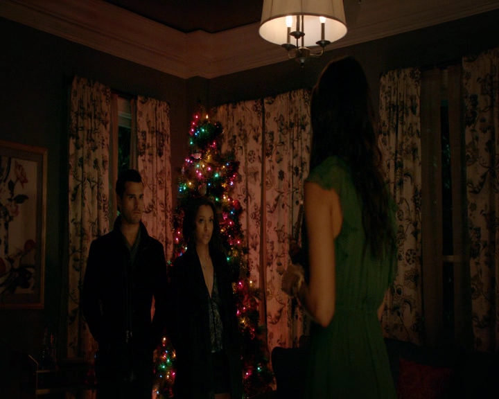 VampireDiaries-dot-nl_VVampireDiaries-dot-nl_VampireDiaries-8x07TheNextTimeIHurtSomebodyItCouldBeYou1478.jpg