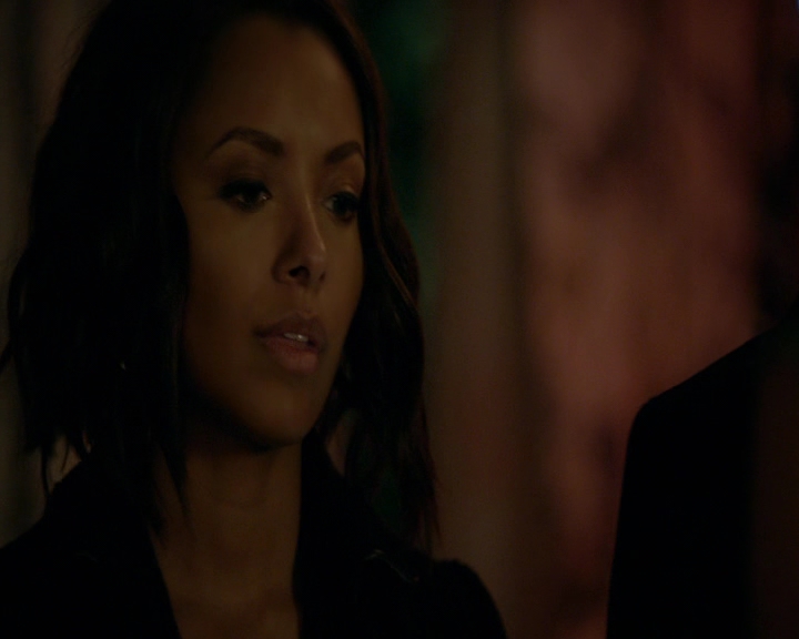 VampireDiaries-dot-nl_VVampireDiaries-dot-nl_VampireDiaries-8x07TheNextTimeIHurtSomebodyItCouldBeYou1495.jpg