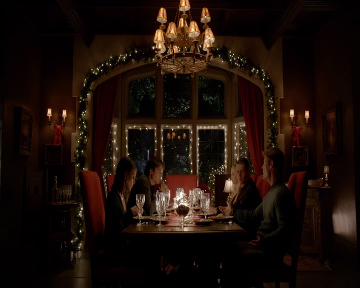 VampireDiaries-dot-nl_VVampireDiaries-dot-nl_VampireDiaries-8x07TheNextTimeIHurtSomebodyItCouldBeYou1501.jpg