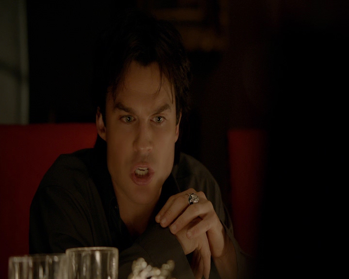 VampireDiaries-dot-nl_VVampireDiaries-dot-nl_VampireDiaries-8x07TheNextTimeIHurtSomebodyItCouldBeYou1528.jpg