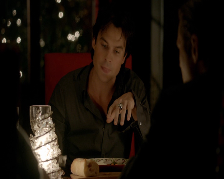 VampireDiaries-dot-nl_VVampireDiaries-dot-nl_VampireDiaries-8x07TheNextTimeIHurtSomebodyItCouldBeYou1535.jpg