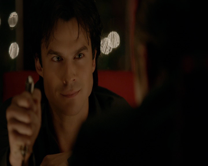 VampireDiaries-dot-nl_VVampireDiaries-dot-nl_VampireDiaries-8x07TheNextTimeIHurtSomebodyItCouldBeYou1544.jpg