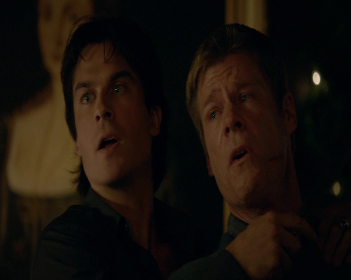 VampireDiaries-dot-nl_VVampireDiaries-dot-nl_VampireDiaries-8x07TheNextTimeIHurtSomebodyItCouldBeYou1555.jpg