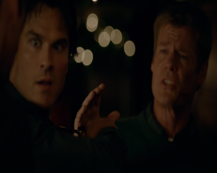 VampireDiaries-dot-nl_VVampireDiaries-dot-nl_VampireDiaries-8x07TheNextTimeIHurtSomebodyItCouldBeYou1569.jpg