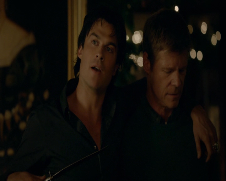 VampireDiaries-dot-nl_VVampireDiaries-dot-nl_VampireDiaries-8x07TheNextTimeIHurtSomebodyItCouldBeYou1593.jpg