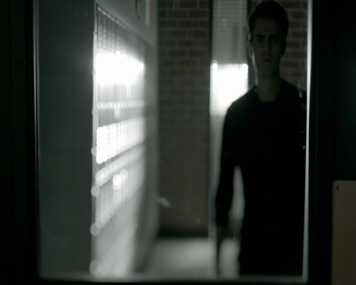 VampireDiaries-dot-nl_VVampireDiaries-dot-nl_VampireDiaries-8x07TheNextTimeIHurtSomebodyItCouldBeYou1602.jpg