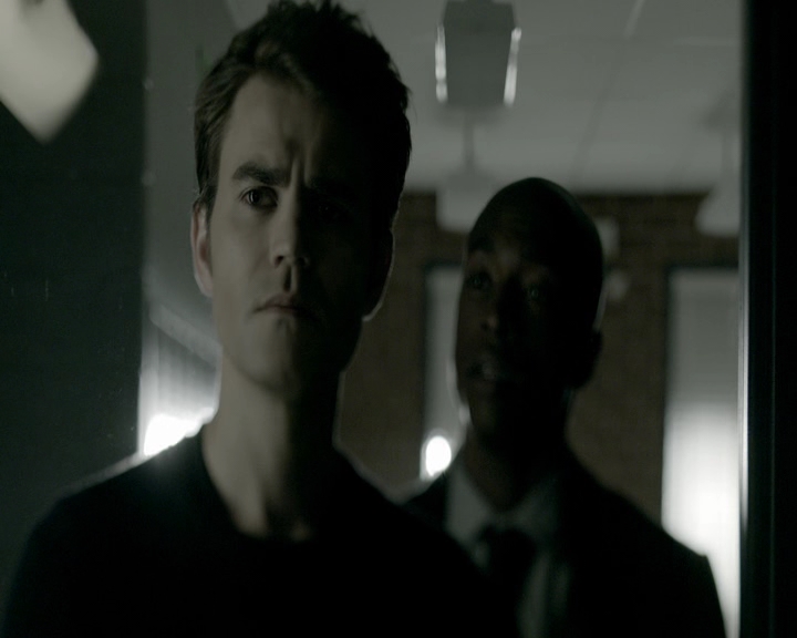 VampireDiaries-dot-nl_VVampireDiaries-dot-nl_VampireDiaries-8x07TheNextTimeIHurtSomebodyItCouldBeYou1616.jpg