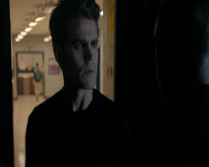 VampireDiaries-dot-nl_VVampireDiaries-dot-nl_VampireDiaries-8x07TheNextTimeIHurtSomebodyItCouldBeYou1618.jpg