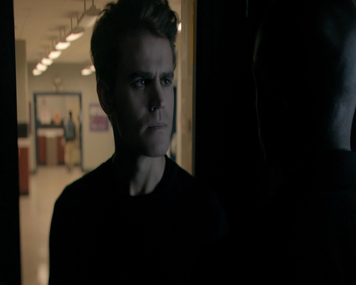 VampireDiaries-dot-nl_VVampireDiaries-dot-nl_VampireDiaries-8x07TheNextTimeIHurtSomebodyItCouldBeYou1619.jpg