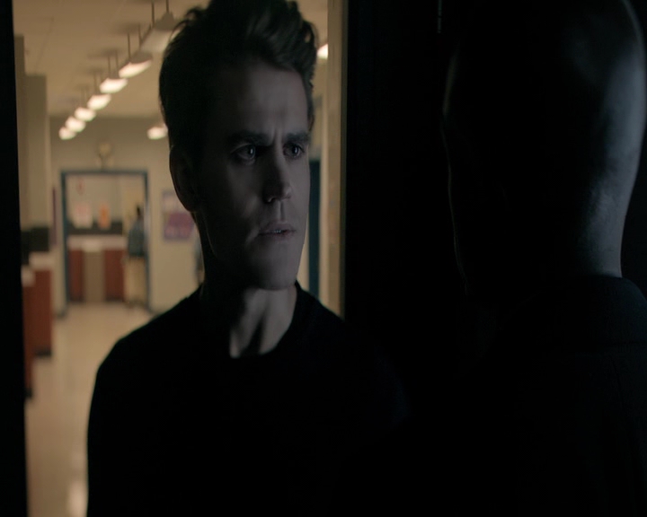 VampireDiaries-dot-nl_VVampireDiaries-dot-nl_VampireDiaries-8x07TheNextTimeIHurtSomebodyItCouldBeYou1620.jpg