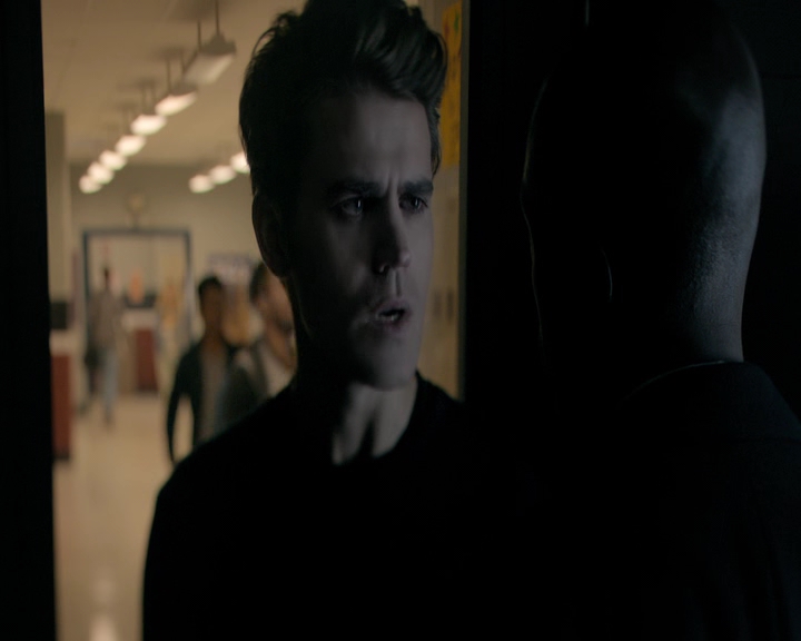 VampireDiaries-dot-nl_VVampireDiaries-dot-nl_VampireDiaries-8x07TheNextTimeIHurtSomebodyItCouldBeYou1635.jpg