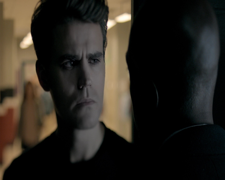 VampireDiaries-dot-nl_VVampireDiaries-dot-nl_VampireDiaries-8x07TheNextTimeIHurtSomebodyItCouldBeYou1644.jpg