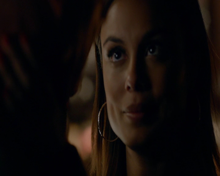 VampireDiaries-dot-nl_VVampireDiaries-dot-nl_VampireDiaries-8x07TheNextTimeIHurtSomebodyItCouldBeYou1693.jpg