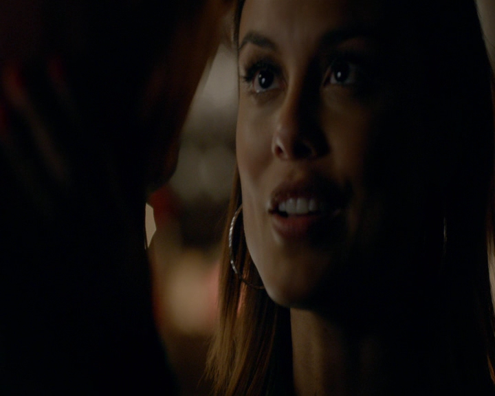 VampireDiaries-dot-nl_VVampireDiaries-dot-nl_VampireDiaries-8x07TheNextTimeIHurtSomebodyItCouldBeYou1694.jpg