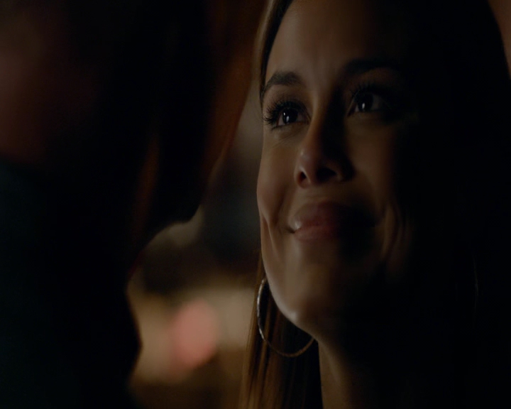 VampireDiaries-dot-nl_VVampireDiaries-dot-nl_VampireDiaries-8x07TheNextTimeIHurtSomebodyItCouldBeYou1696.jpg