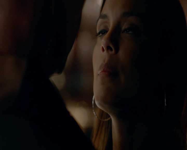 VampireDiaries-dot-nl_VVampireDiaries-dot-nl_VampireDiaries-8x07TheNextTimeIHurtSomebodyItCouldBeYou1698.jpg