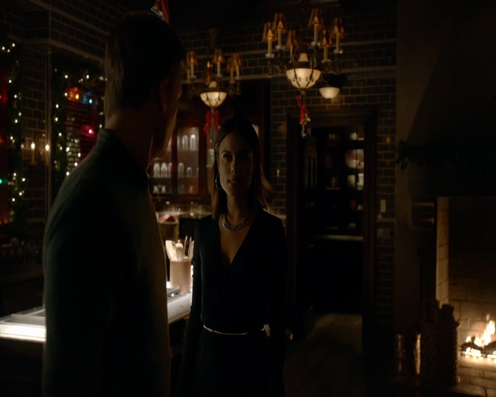 VampireDiaries-dot-nl_VVampireDiaries-dot-nl_VampireDiaries-8x07TheNextTimeIHurtSomebodyItCouldBeYou1709.jpg