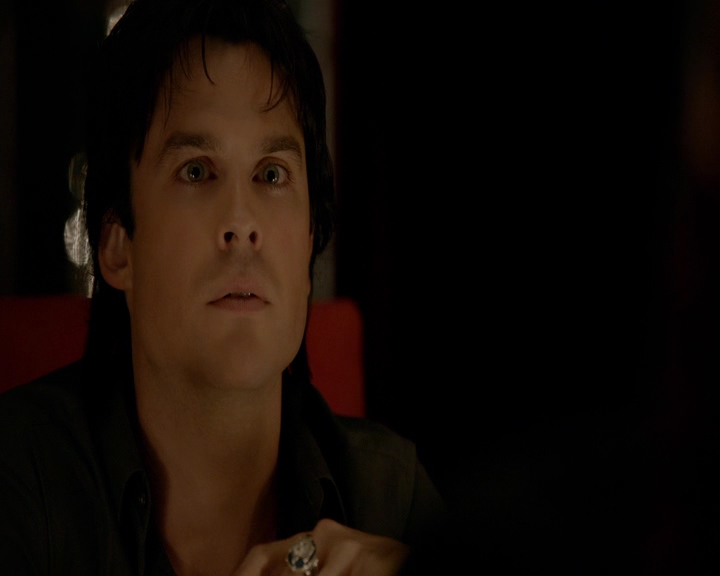 VampireDiaries-dot-nl_VVampireDiaries-dot-nl_VampireDiaries-8x07TheNextTimeIHurtSomebodyItCouldBeYou1724.jpg